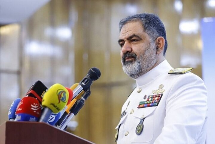 فرمانده نیروی دریایی: زیردریایی‌های سبک ایران در تنگه هرمز «دست به ماشه» هستند