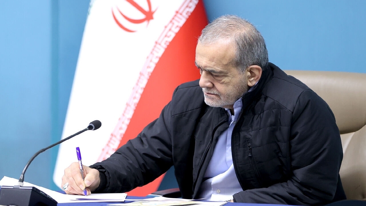 درگذشت اکبر عبدی؛ پیام تسلیت رئیس‌جمهور برای «مرد هزارچهره» سینمای ایران