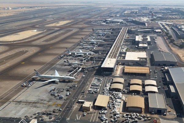 انفجارهای مرموز در جنوب عربستان؛ آتش‌سوزی و اختلال در پروازها