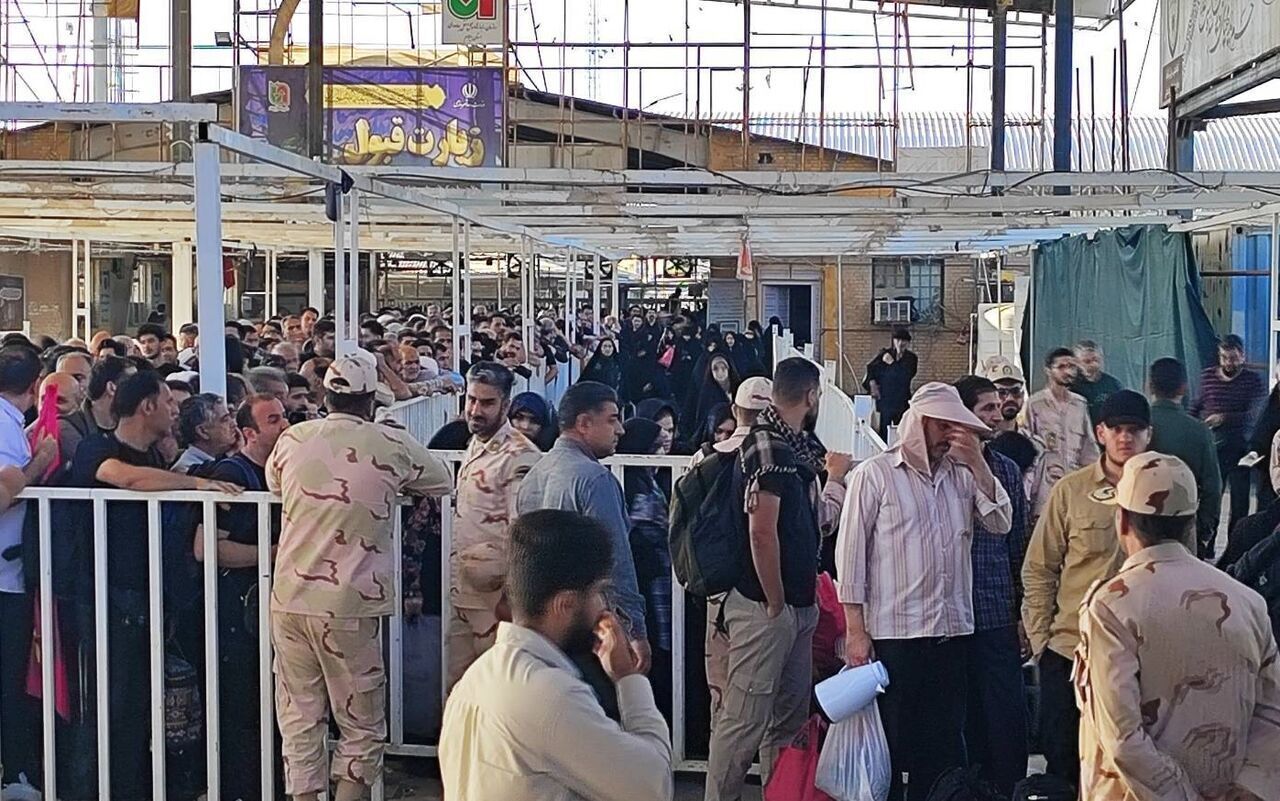 آخرین آمار تردد زائران اربعین از مرز مهران؛ ۱۲۷ هزار نفر در شبانه‌روز گذشته