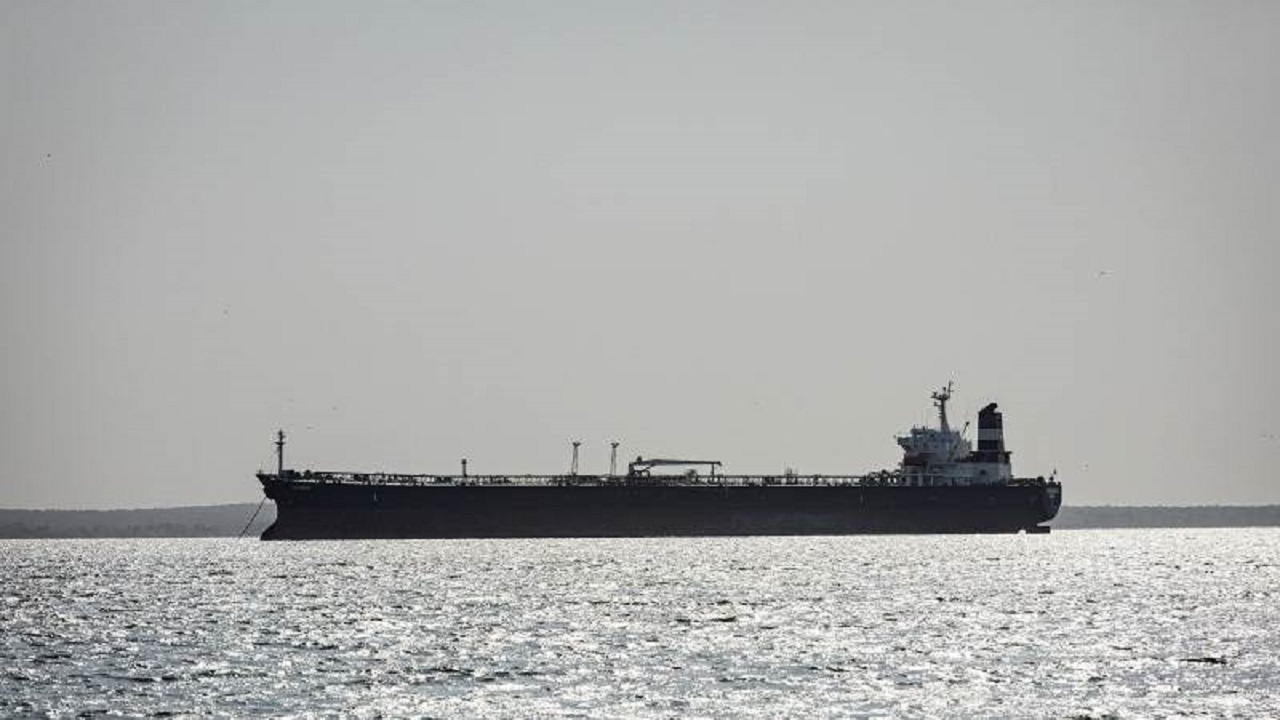 حادثه برای یک نفتکش در خلیج عمان؛ تحقیقات اداره دریایی بریتانیا آغاز شد