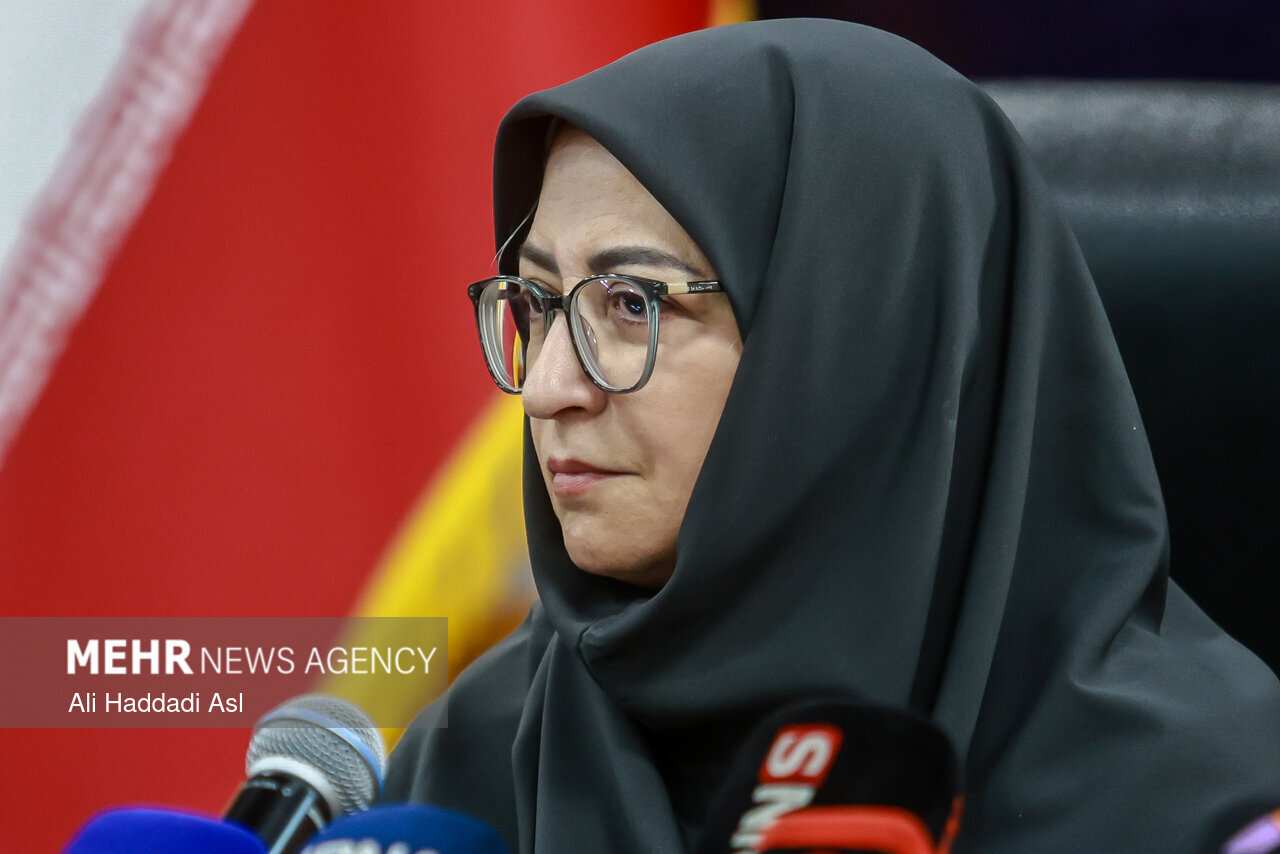 رئیس سازمان محیط زیست: حضور آهوهای خارک در شهرها ربطی به جنگ ندارد