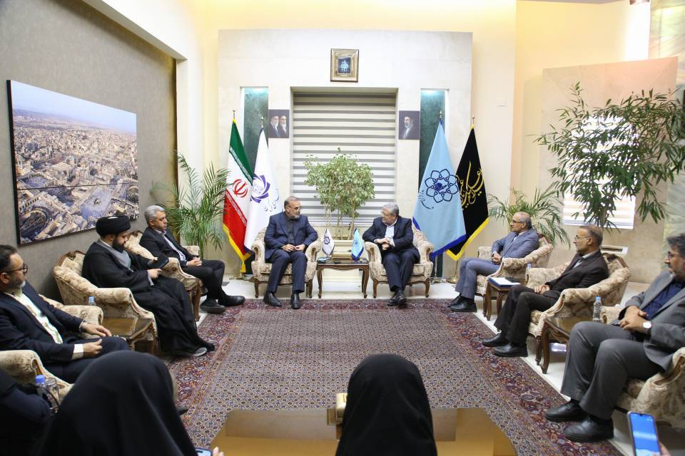 همکاری راهبردی کرمان و مشهد در گردشگری مقاومت و برندسازی شهری کلید خورد