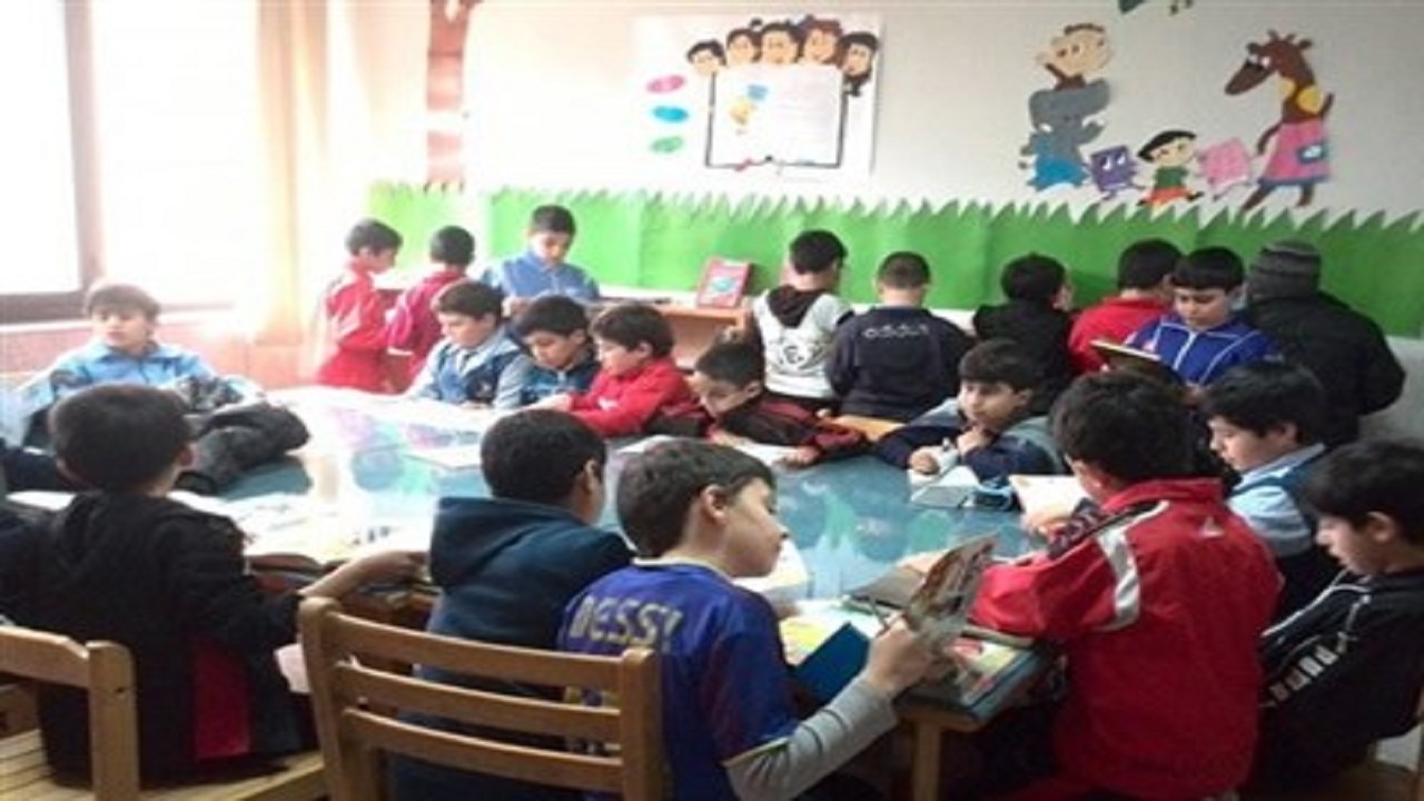 استقبال گسترده نوجوانان قمی از برنامه‌های تابستانی کانون‌های فرهنگی مساجد؛ از آموزش قرآن تا هوش مصنوعی