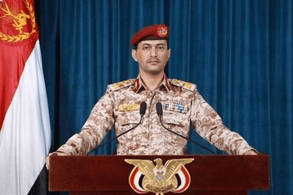 حمله گسترده یمن به تأسیسات نفتی عربستان؛ آرامکو در جیزان و ینبع با موشک و پهپاد هدف قرار گرفت