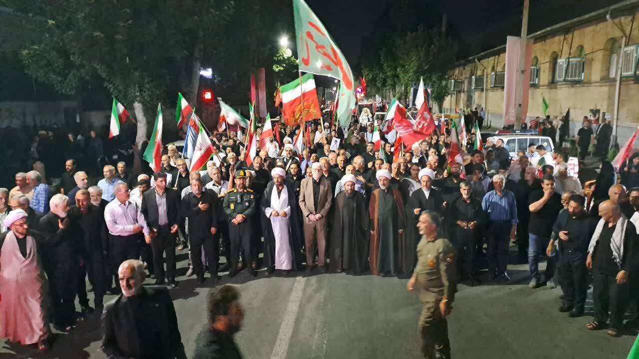 حرکت خودجوش مردمی در خوی؛ شهروندان خواستار پیگیری خون شهدا شدند