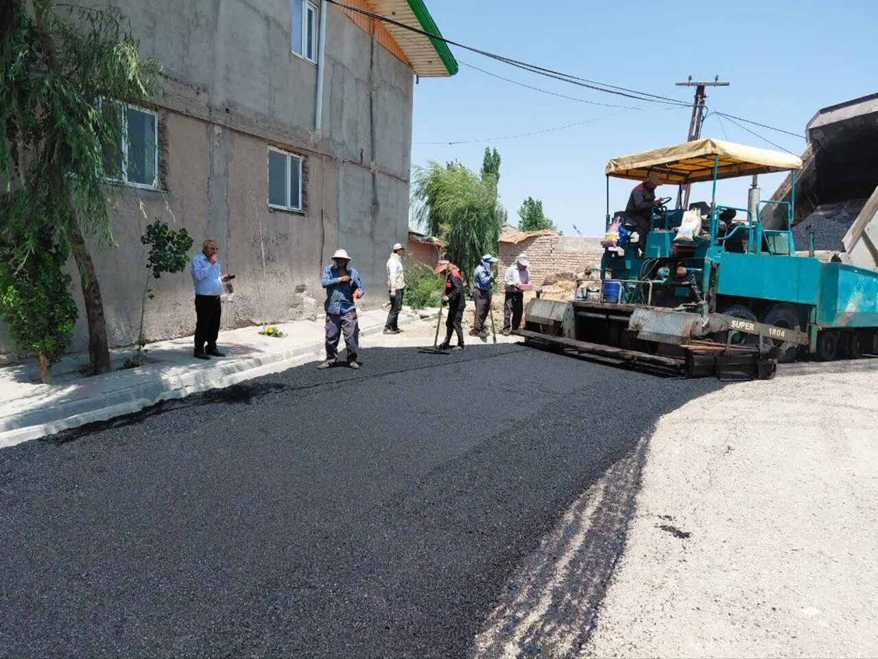 ۶۰ میلیارد ریال برای آسفالت معابر روستای کرکرق اردبیل هزینه شد