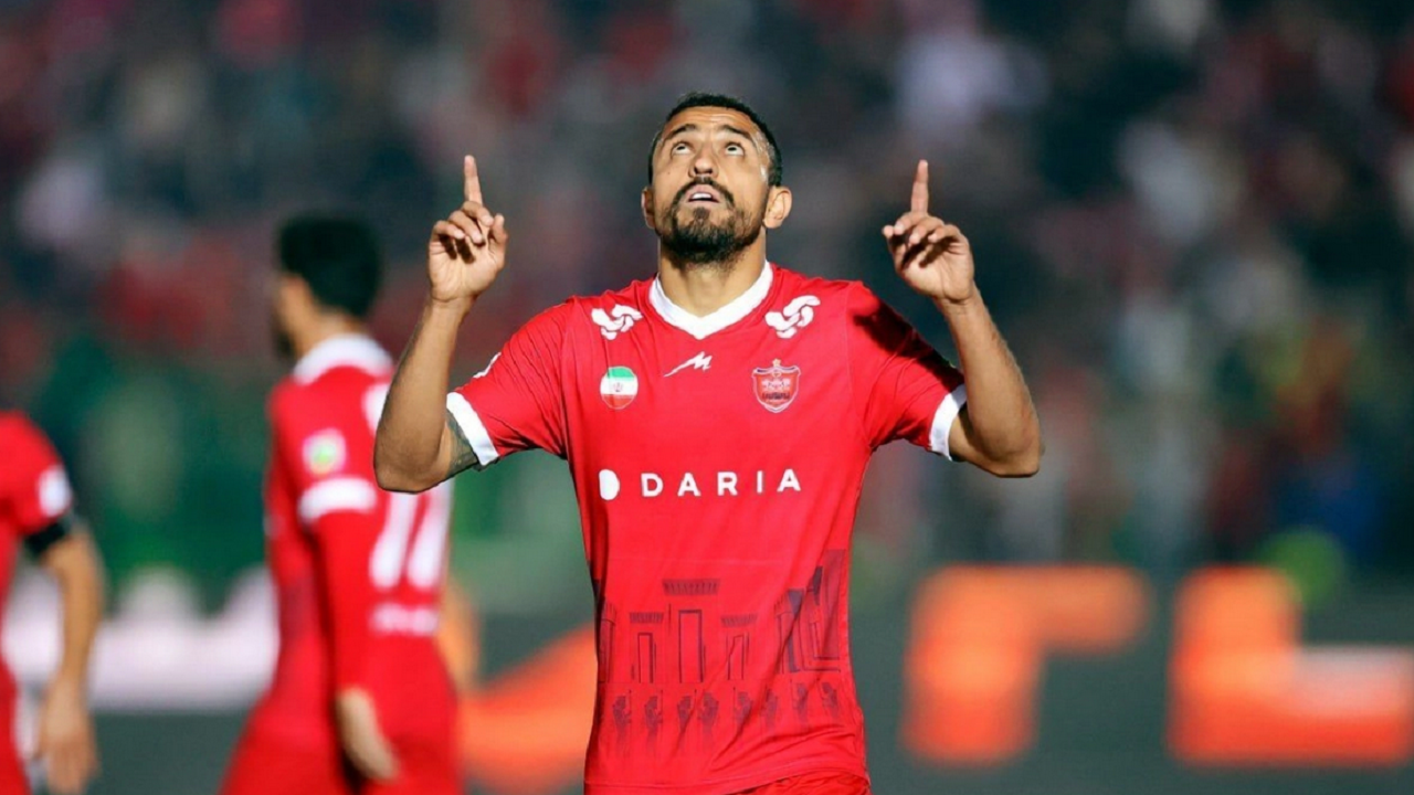 تغییرات در پرسپولیس ادامه دارد؛ هافبک سرخپوشان از جمع شاگردان گاریدو جدا شد