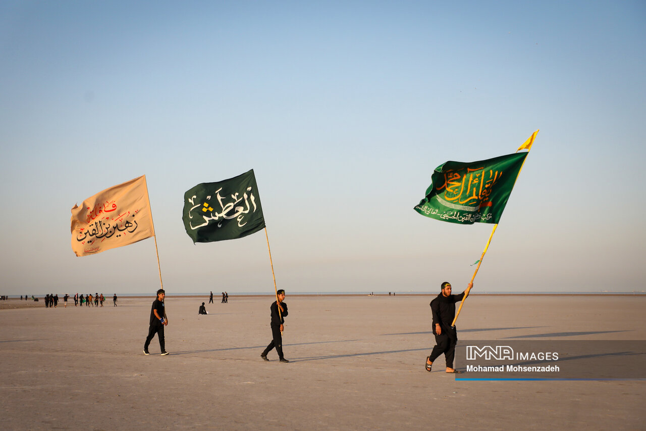 تداوم پیوند با والدین پس از مرگ؛ زیارت قبور و خیرات در فرهنگ ایران اسلامی