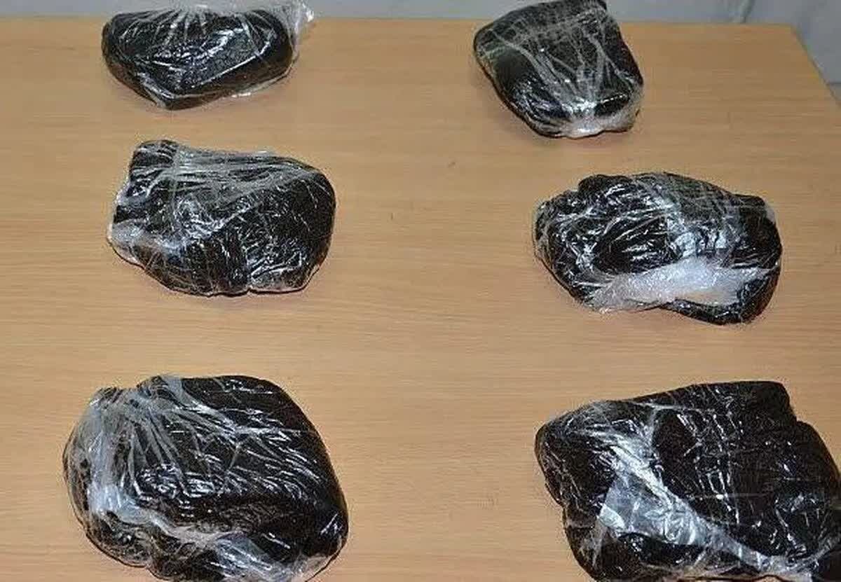 کشف ۱۲۷ کیلوگرم تریاک در ملارد؛ دو قاچاقچی دستگیر شدند