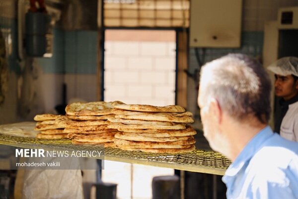 برخورد قاطع تعزیرات با انحراف آرد یارانه‌ای در فردیس؛ نانوایی متخلف پلمب شد
