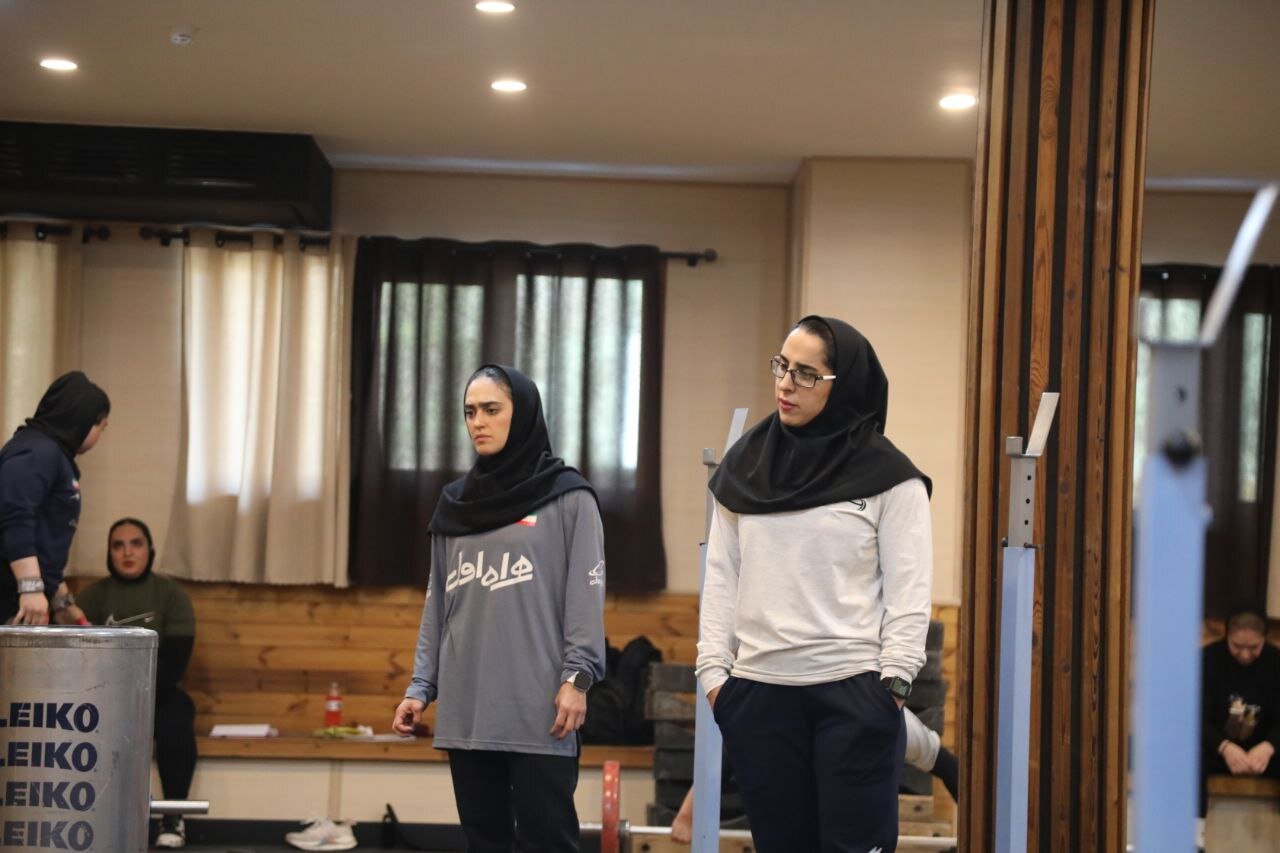 سرمربی بانوان وزنه‌بردار: اشتباهات جوانان مانع کسب قهرمانی آسیا شد/ سهمیه ناگویا هفته آینده نهایی می‌شود