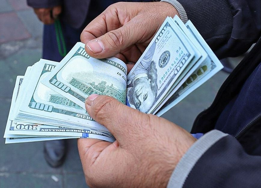 ۸۴ میلیارد دلار ارز صادراتی سررسید شده اما بازنگشته است | انتقاد عضو کمیسیون اقتصادی از ضعف نظارت