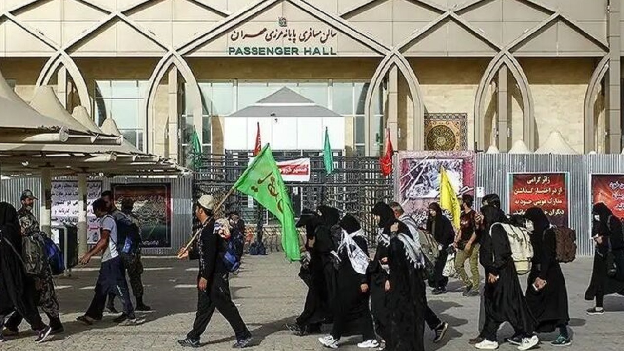 آخرین آمار پلیس راهور از سفرهای اربعین؛ تردد ۳ میلیون و ۱۷۸ هزار زائر از مرزها و ۱۱ فوتی در سوانح جاده‌ای
