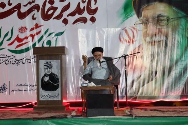 امام جمعه دیر: مقصر واقعی تنش‌ها آمریکاست نه پاسخ قاطع ایران