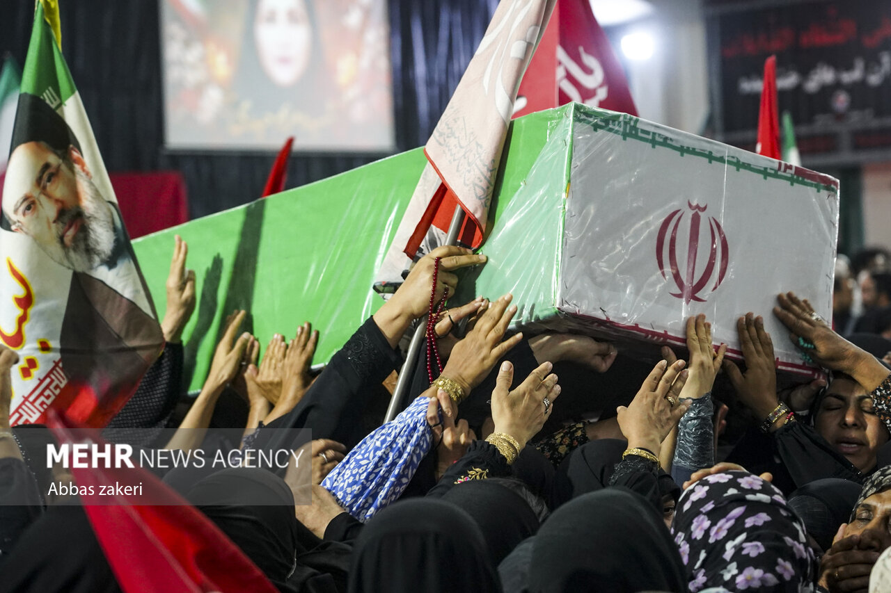 پیکر دو شهید مدافع نظم و امنیت در شادگان تشییع می‌شود