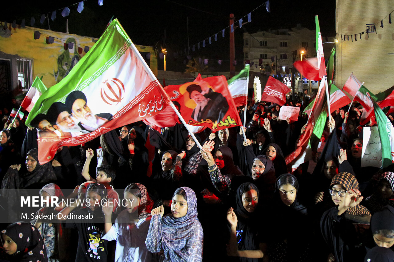 شب بزرگداشت شهدای مدافع امنیت در میدان غدیر کرمانشاه؛ اجتماع «نحن المنتقمون» با سخنرانی معاون پرورشی وزیر آموزش و پرورش