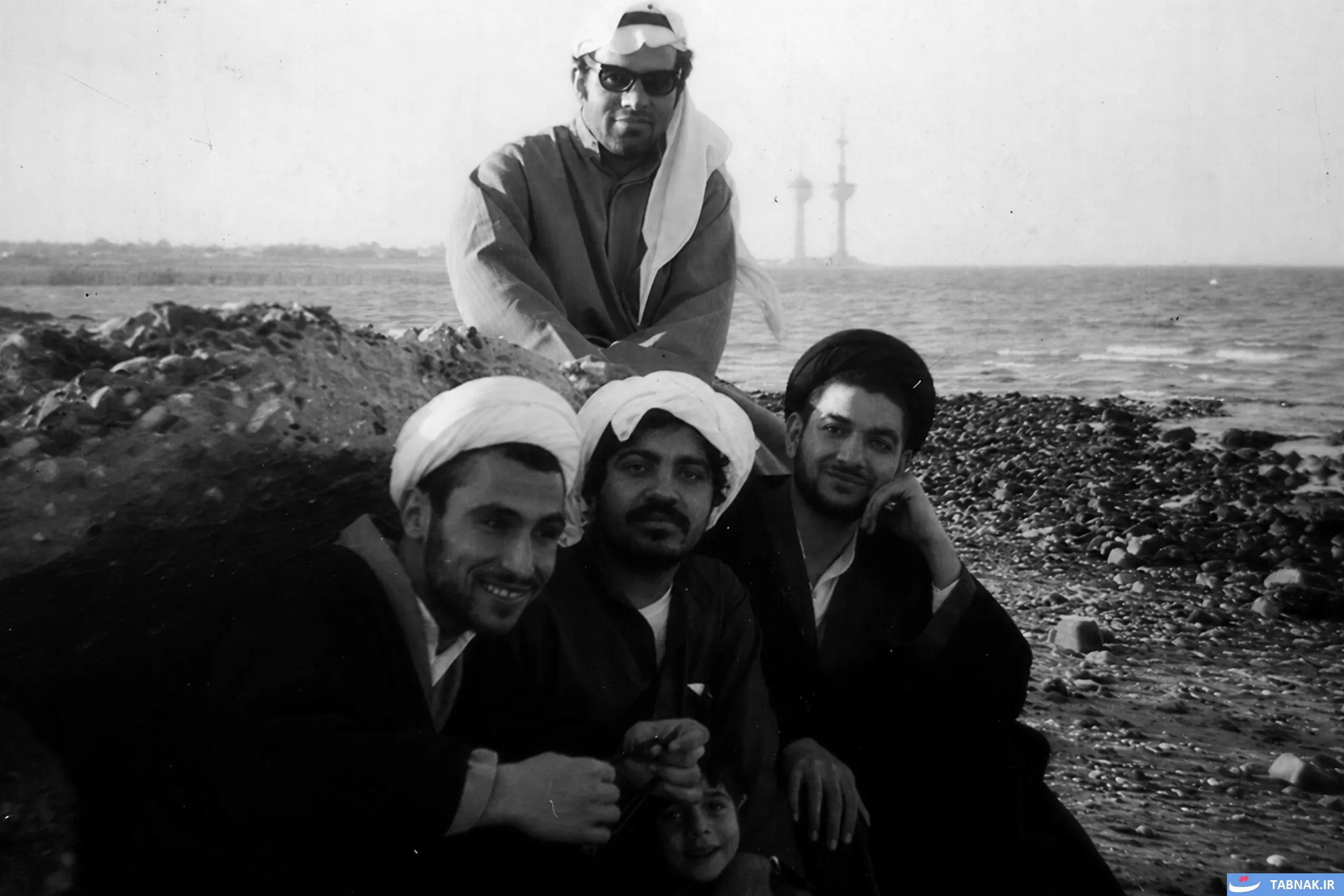 روایتی تصویری از حضور حاج‌آقا مصطفی خمینی در مسیر پیاده‌روی اربعین