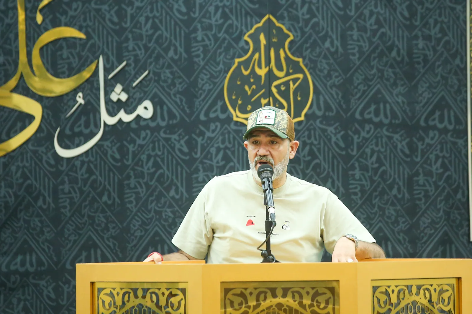 حضور هنرمندان در مراسم یادبود اکبر عبدی