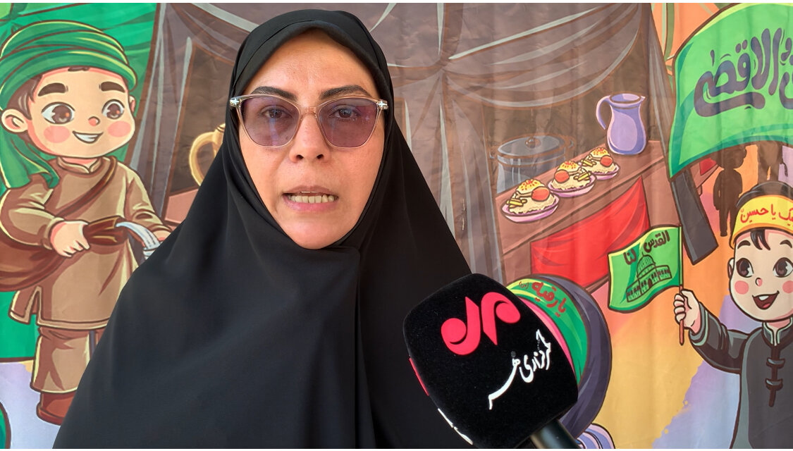 هدیه هنری کودکان آذربایجان غربی به زائران اربعین در مرز تمرچین