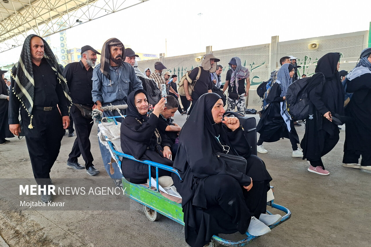 آغاز موج بازگشت زائران اربعین؛ تردد ۱۰۰ هزار نفر از مرز مهران تا ظهر امروز