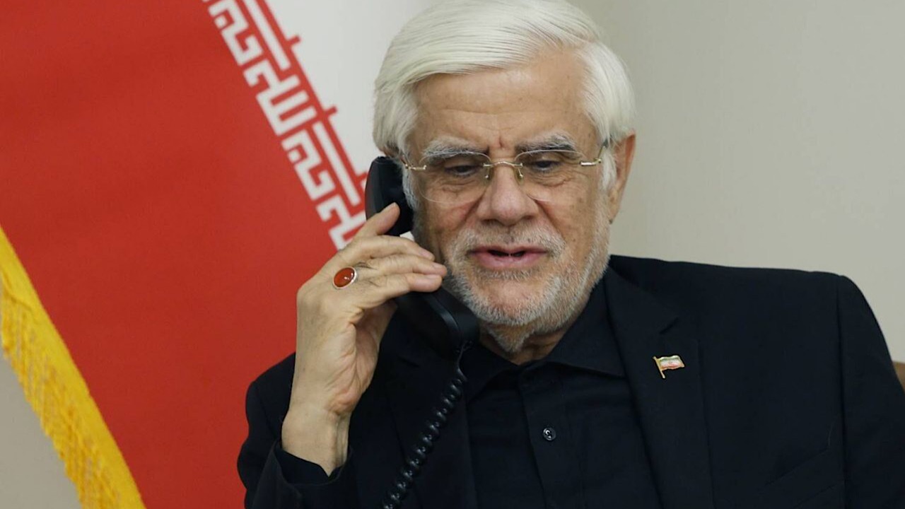 عارف: تردد زائران اربعین از هر ۶ مرز کشور با آرامش ادامه دارد