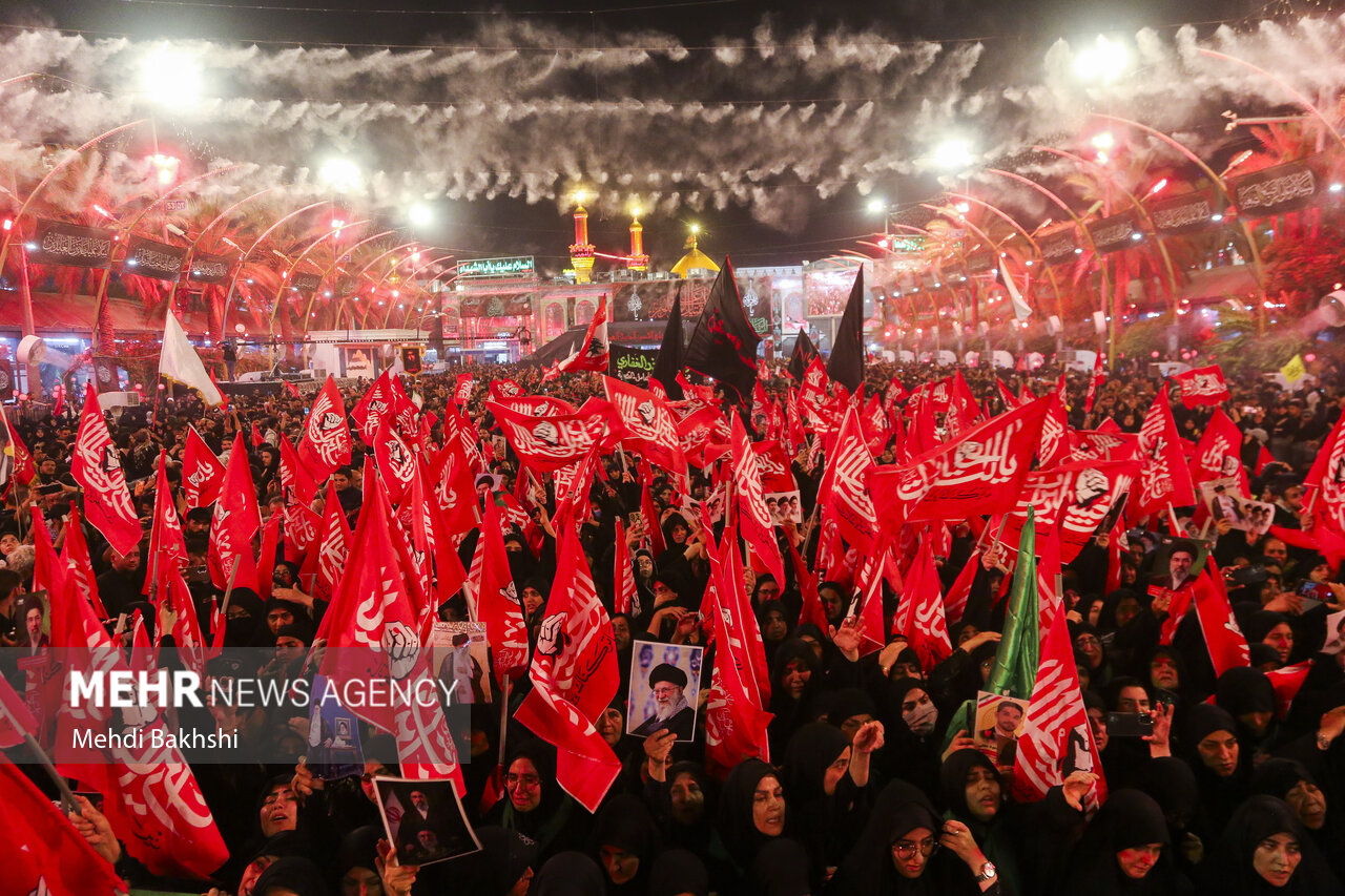 شب اربعین در کربلا؛ شور سوگواری زائران در بین‌الحرمین
