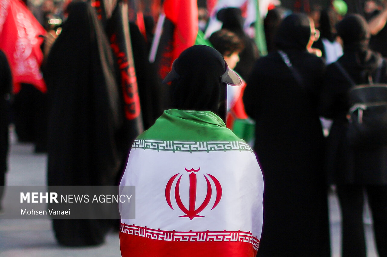 جاماندگان اربعین به حرم حضرت عبدالعظیم (ع) رسیدند؛ ری غرق در سوگ حسینی