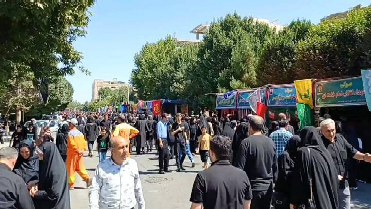 شور و حال اربعین در سلماس؛ موکب‌های مردمی میزبان زائران جامانده