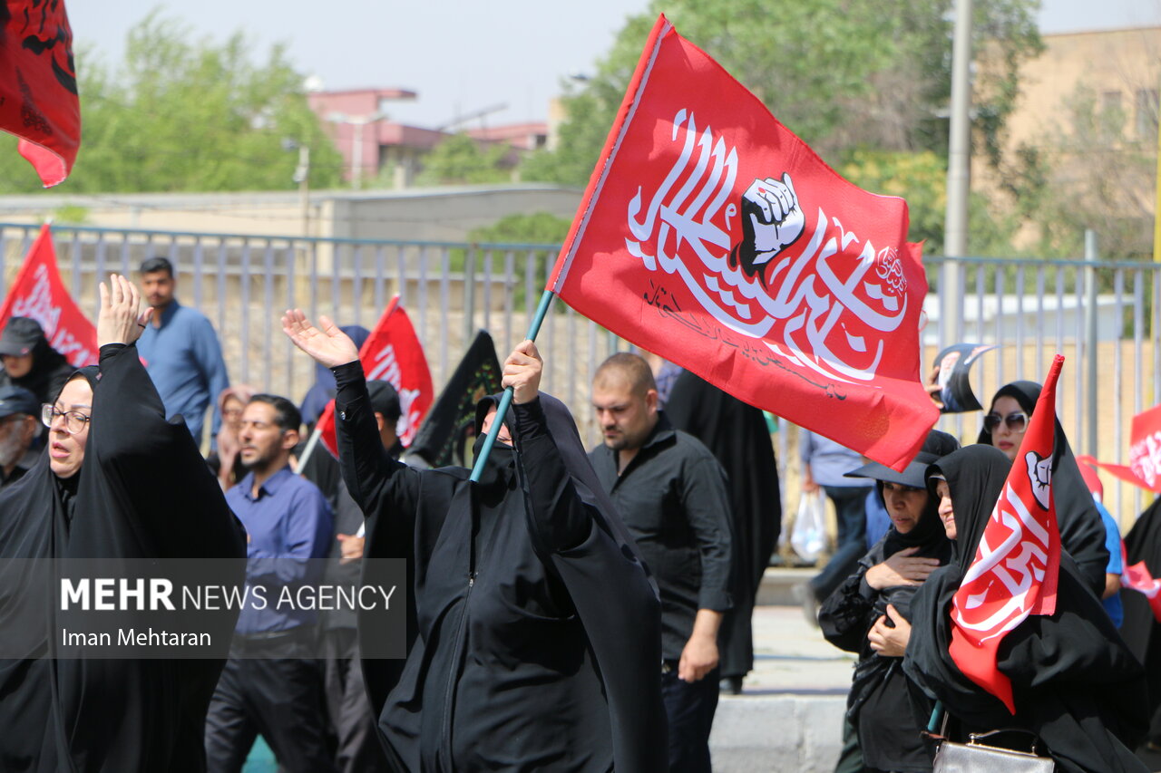 پاسداشت اربعین حسینی در آزادشهر؛ سوگواران سیدالشهدا(ع) به عزا نشستند