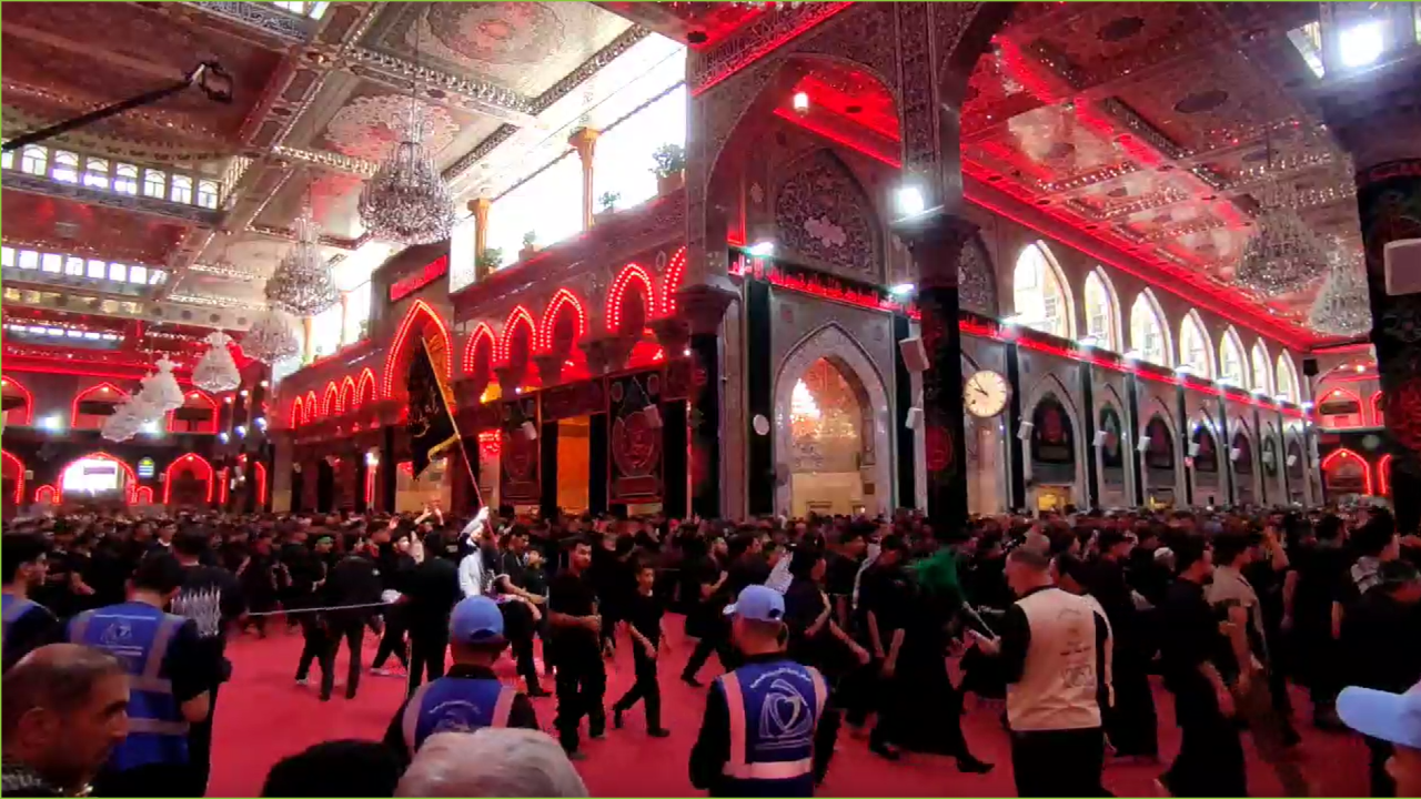 روایت تصویری از ازدحام عاشقان اباعبدالله(ع) در آستان مقدس در روز اربعین