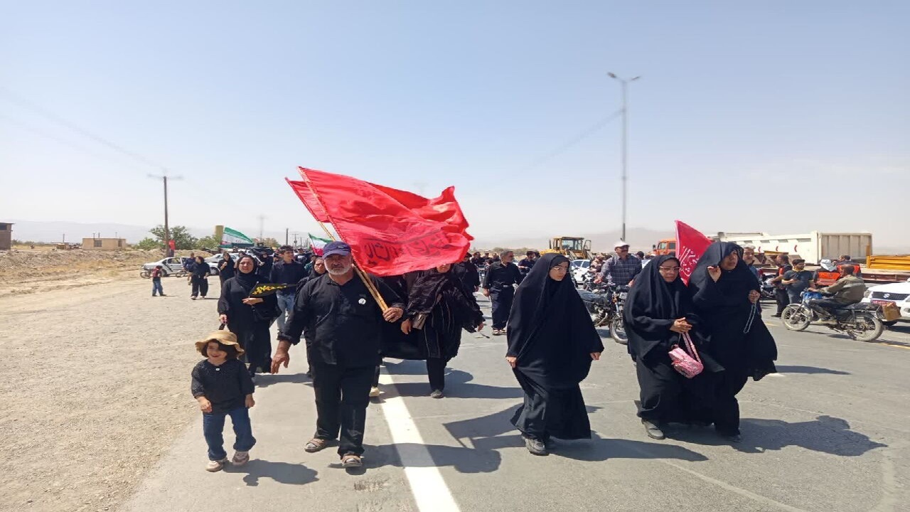 عبور ۱۲۱ هزار زائر خارجی از مرز شلمچه؛ یک میلیون و ۴۹۲ هزار تردد در مسیر اربعین ثبت شد
