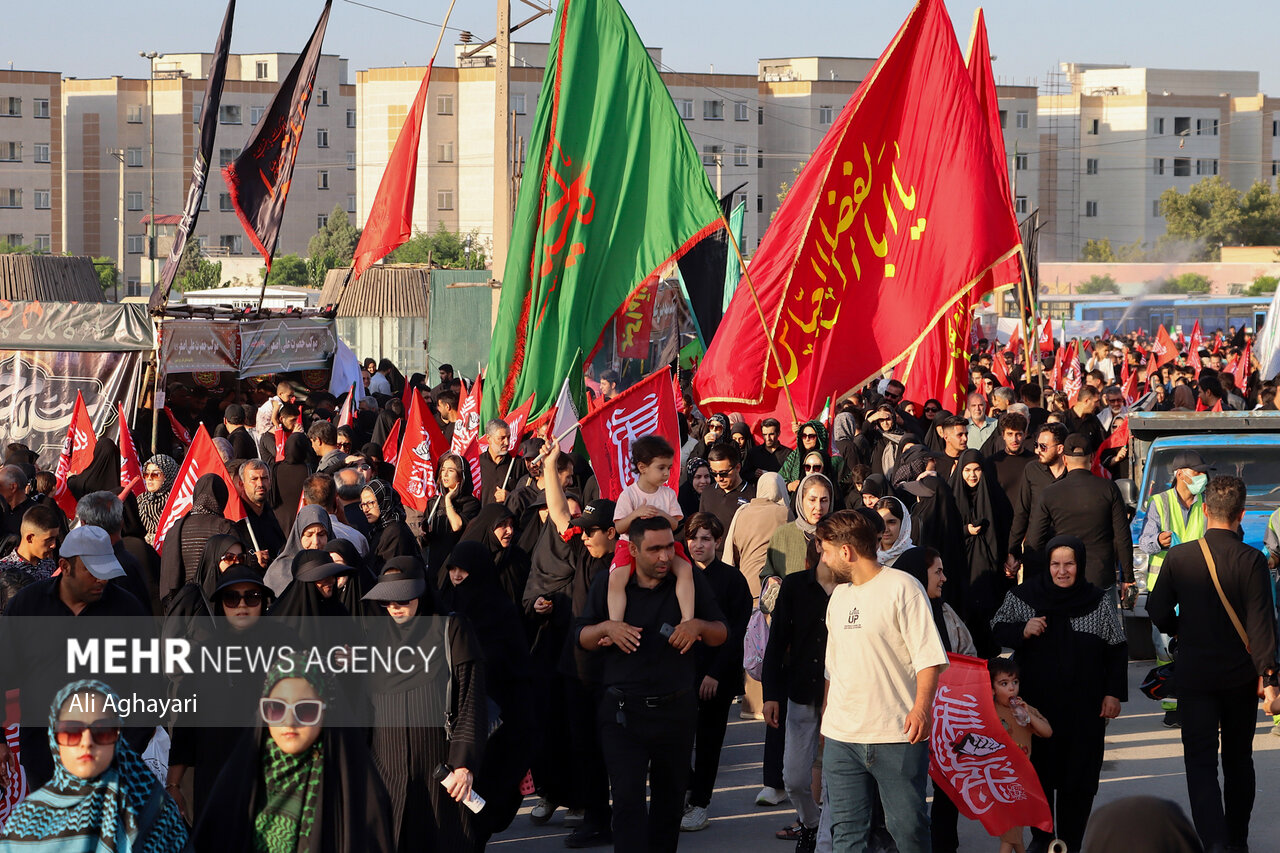 هم‌نوایی سوگواران ارومیه‌ای با زائران کربلا در آستانه اربعین