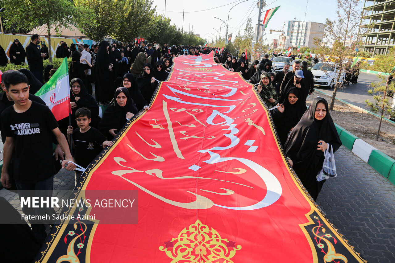 اجتماع بزرگ سوگواران حسینی در قم؛ عاشقان اباعبدالله(ع) گرد هم آمدند