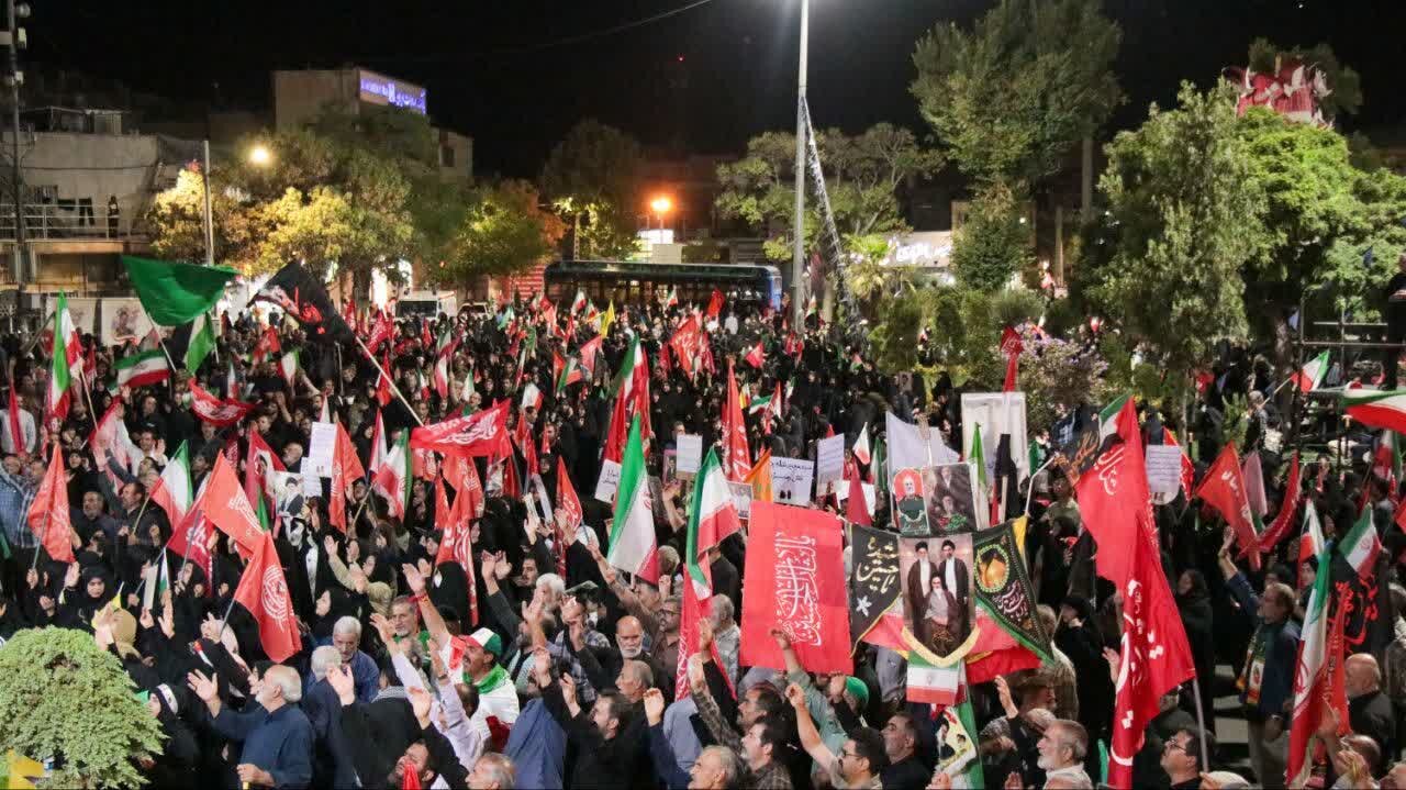 اجتماع مردمی شب ۱۵۷ در محمدیه؛ پیام وحدت و پشتیبانی از نظام جمهوری اسلامی
