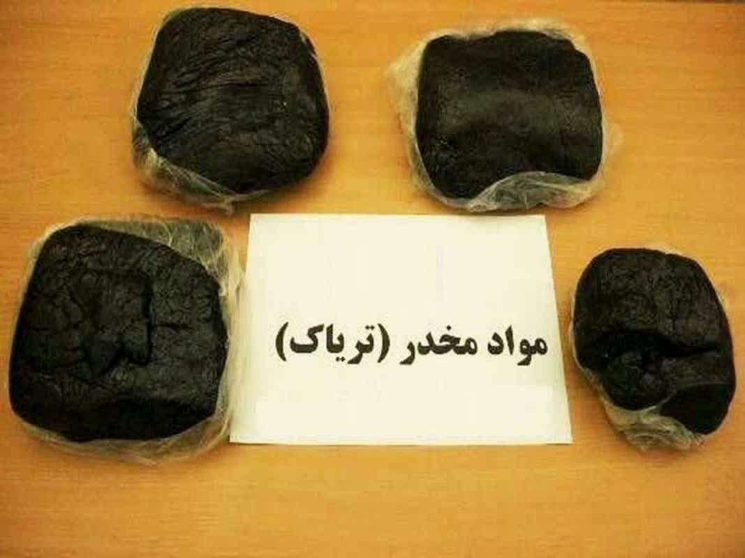 انهدام انبار مواد مخدر در گلپایگان؛ ۲۳ کیلو و ۷۰۰ گرم تریاک کشف شد