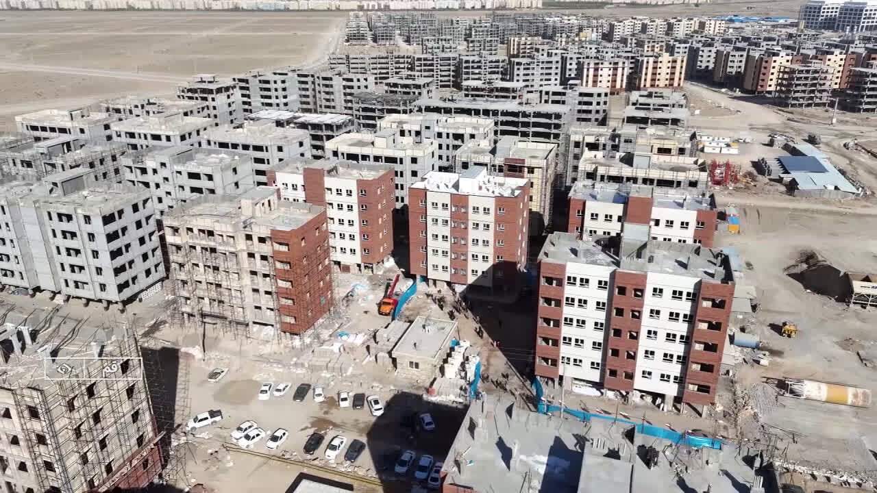 برقدار شدن چهار ترانسفورماتور در شهرک شهید رئیسی قم