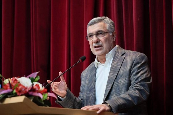 وزیر بهداشت پنجشنبه به شیراز سفر میکند؛ بهرهبرداری از سه طرح درمانی و آموزشی در فارس
