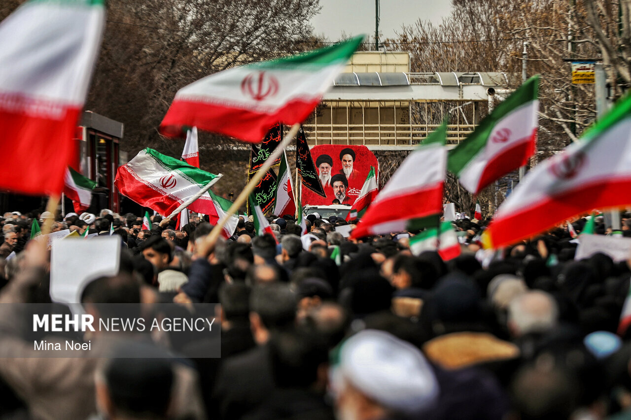تأکید دوباره رهبر انقلاب بر پاسداشت وحدت؛ پوستر جدید منتشر شد