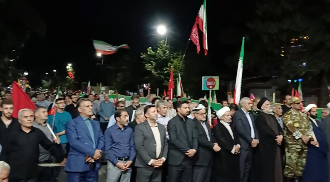 ادامه شب‌های مقاومت ملی در سلماس؛ مردم باز هم در حمایت از نیروهای مسلح به خیابان آمدند