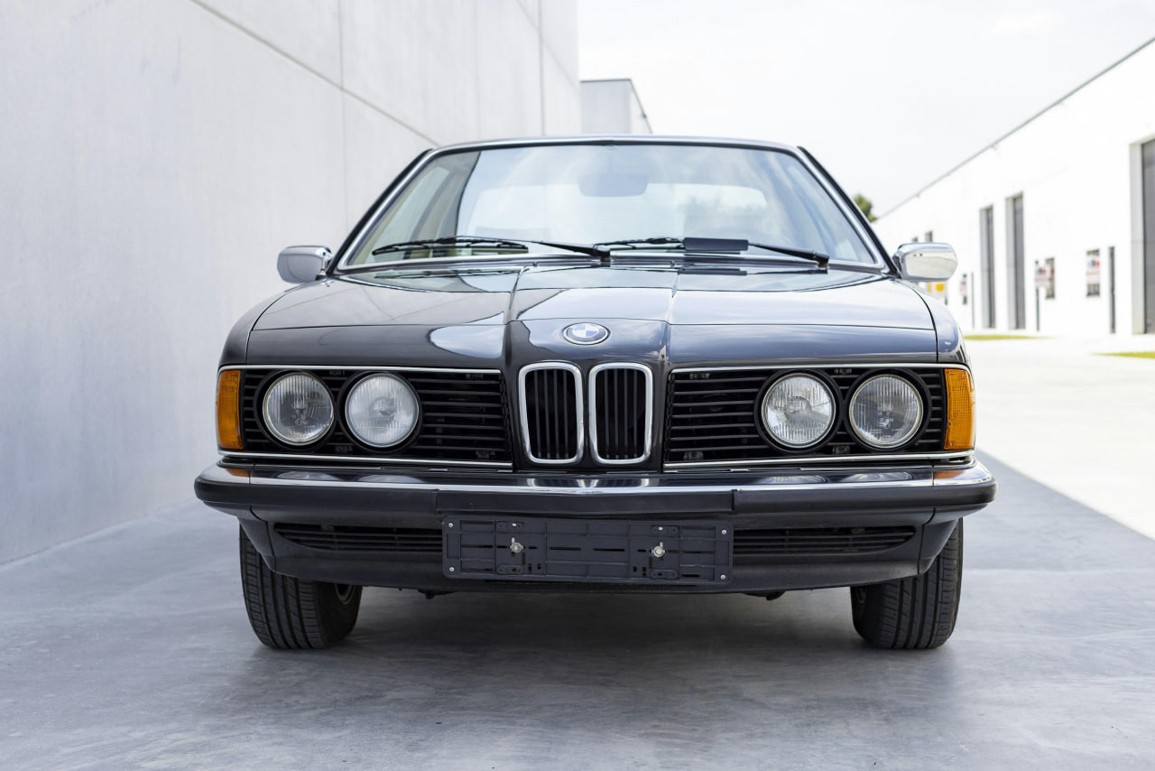 نمای بامو M635 CSi