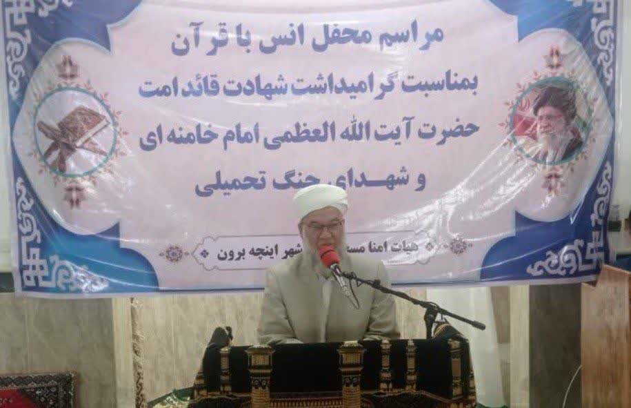 محفل انس با قرآن در اینچه‌برون؛ تأکید علمای اهل سنت بر وحدت و تمسک به کلام وحی