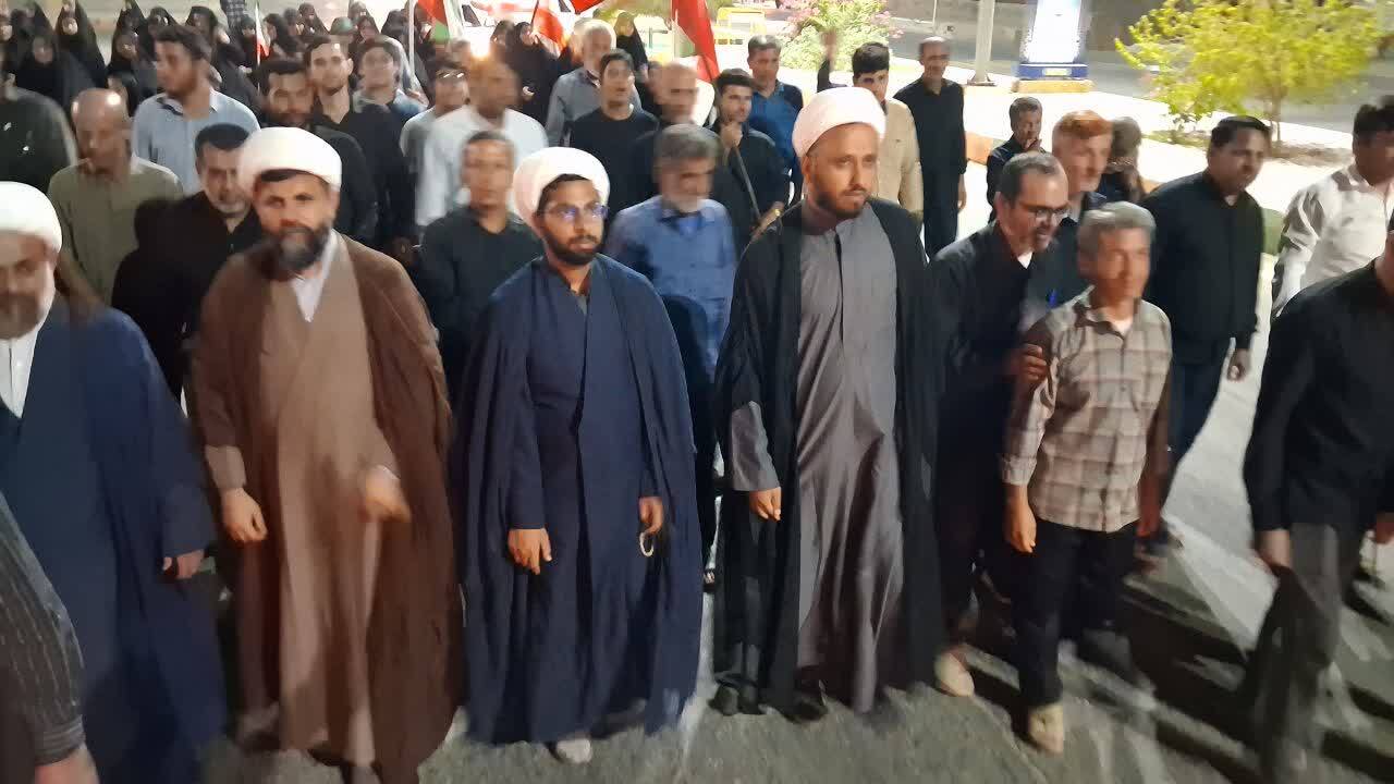 شعارهای انقلابی در تجمع شبانه آبدان