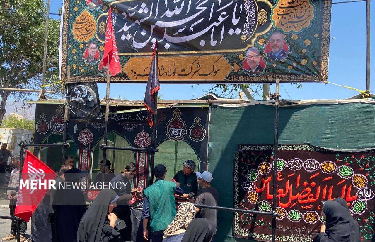 اربعین در شاهرود؛ موکب فولاد این شهرستان میزبان عزاداران جامانده از پیاده‌روی شد