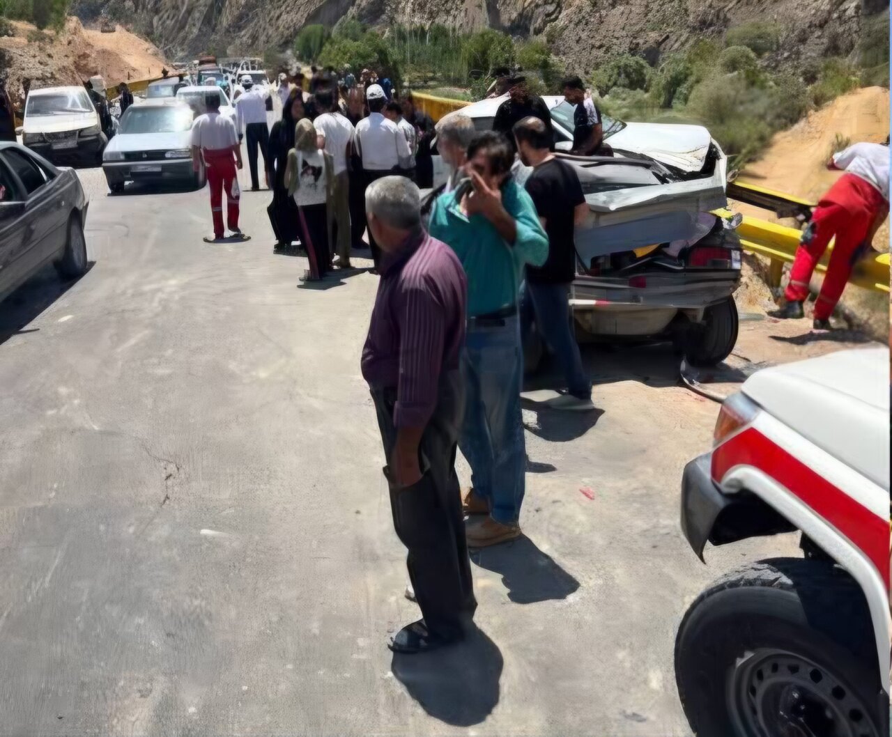 ۲۲ مصدوم در دو تصادف پل تنگ سریز یاسوج؛ ۲۱ نفر راهی بیمارستان شدند