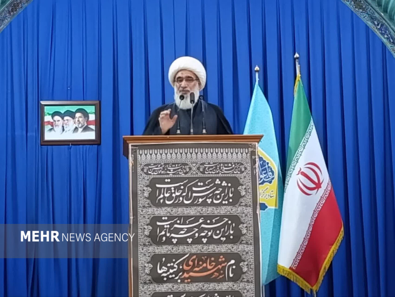 صفایی بوشهری: وحدت حول ولایت، رمز عبور از فشارهای دشمن است