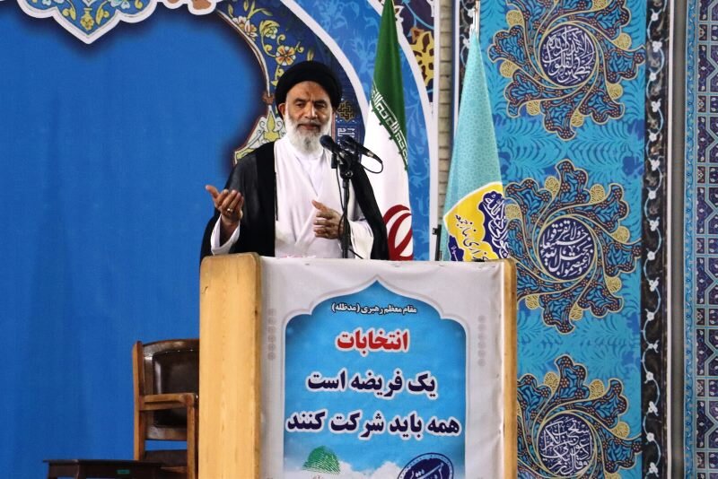امام جمعه اهواز: عصر قدرت مطلق آمریکا به پایان رسیده است؛ ایران بازیگر نظم نوین جهانی شد