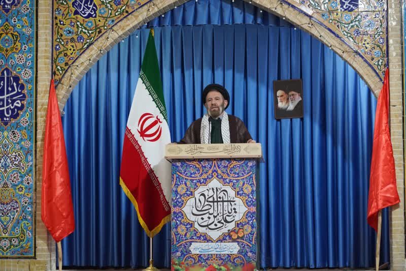 نماینده ولی‌فقیه در لرستان: انتصاب فرماندهان جدید نظامی نویدبخش فتح و پیروزی است
