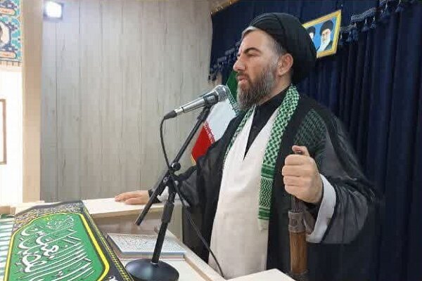 امام جمعه گیلانغرب: خودباوری ملی مسیر اقتدار کشور را هموار می‌کند