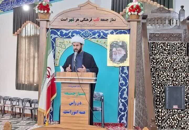 امام جمعه جعفرآباد: تضمین امنیت شغلی و بیمه خبرنگاران در اولویت مسئولان قرار گیرد
